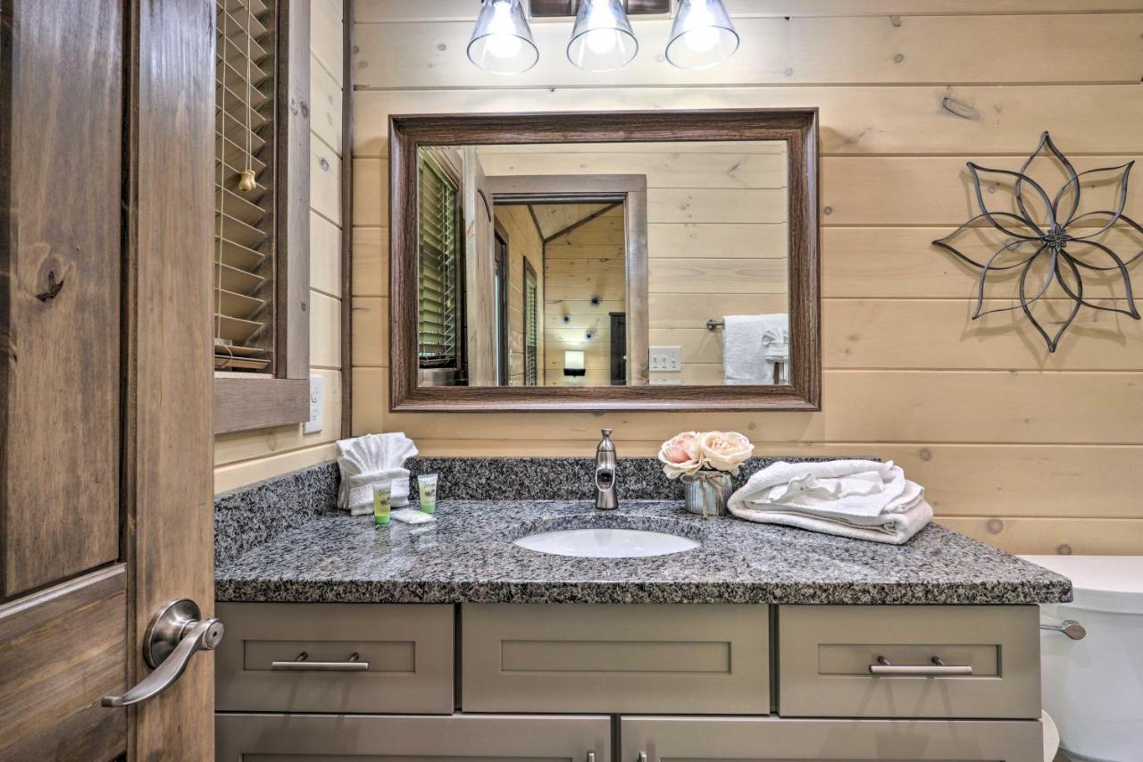 세비어빌 Smoky Cove Retreat With Private Hot Tub And Deck! 빌라 외부 사진